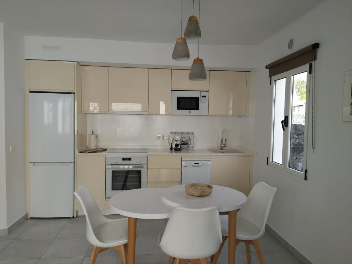 Bungalow Paseo Del Mar- Playa Roca Residence Sea Front Access - Free Ac - Wifi Costa Teguise Luaran gambar